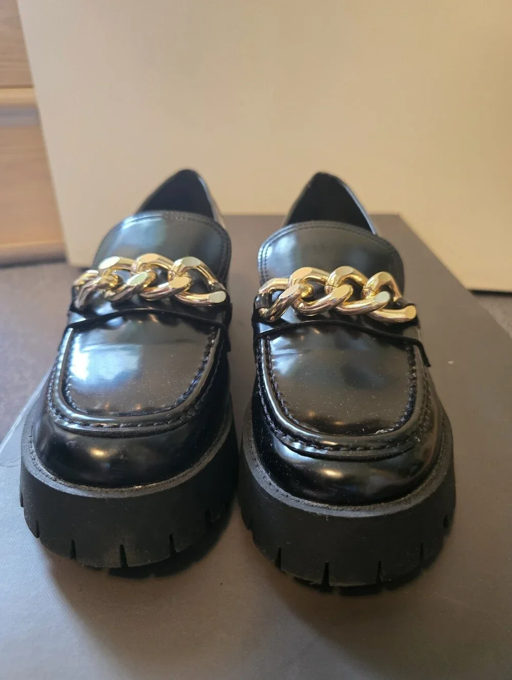 GUESS Hillford Lug Sole Chunky Platform Loafer - Picture 4 of 10